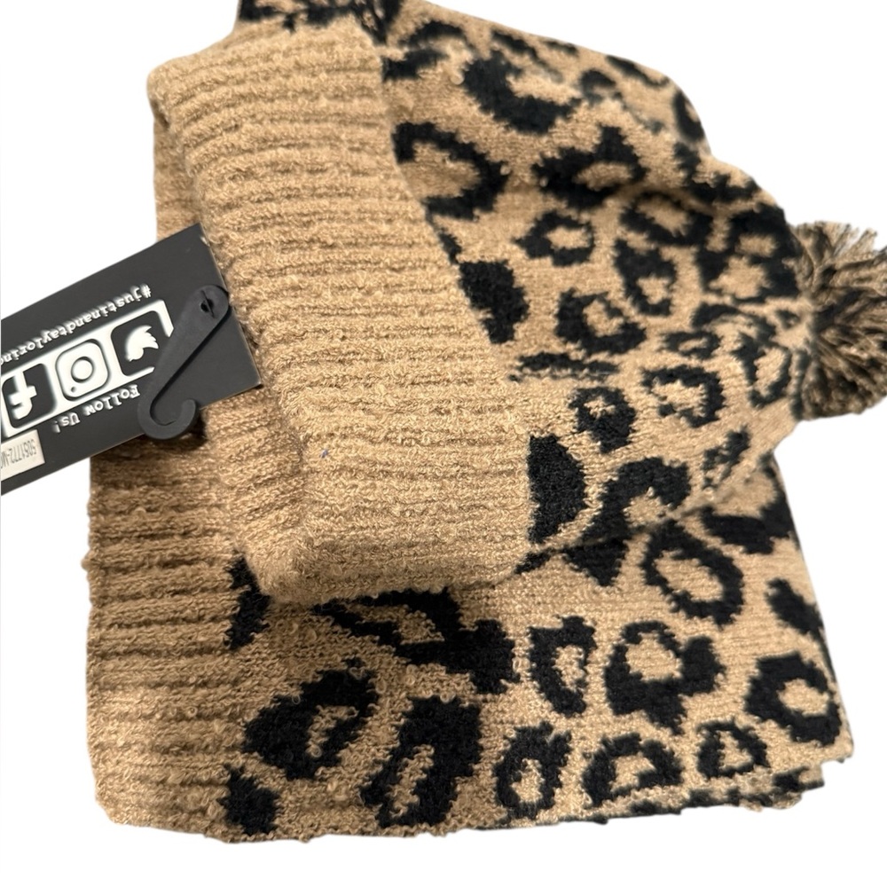 Justin & Taylor Accesories Scarf & Hat Set